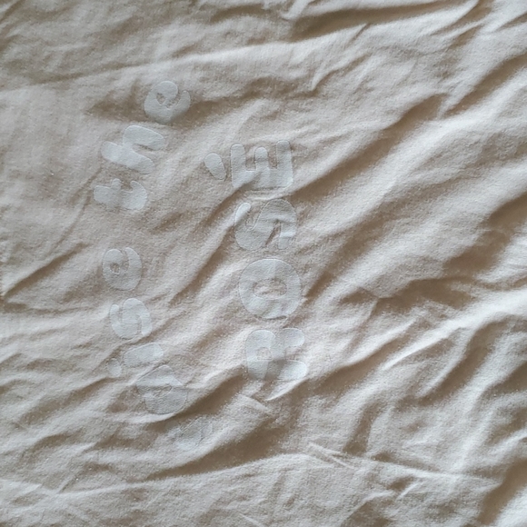 Raise the rose t-shirt - Picture 2 of 6